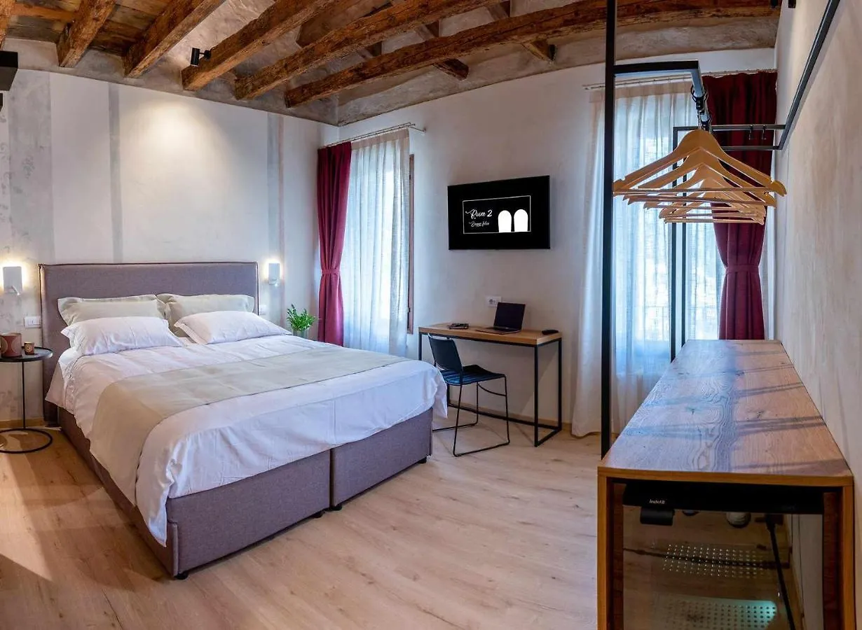 Buranelli Charme Rooms Treviso 0*,  Italië